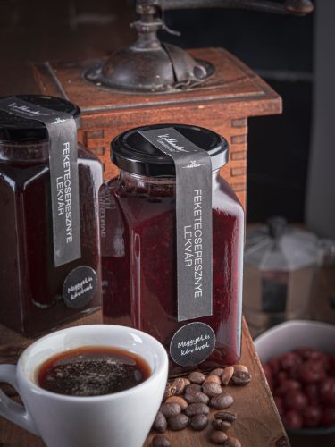  Kaldeneker Feketecseresznye lekvár kávéval és meggyel 312 ml